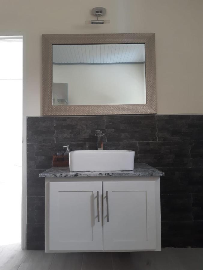 Tranquility Suites- Feels Like Home Choiseul Exteriör bild