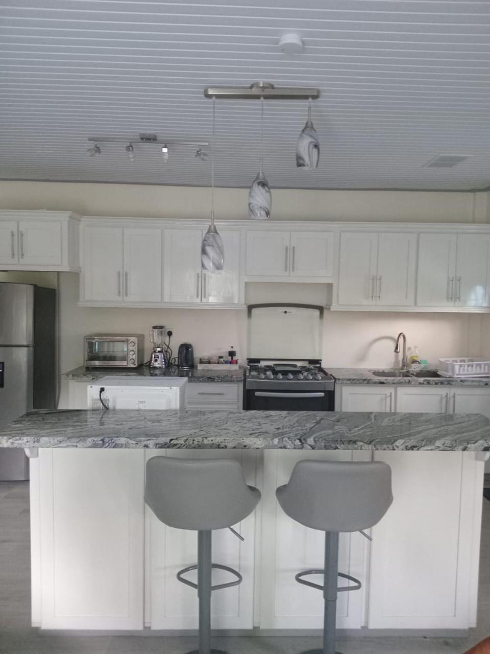 Tranquility Suites- Feels Like Home Choiseul Exteriör bild